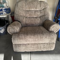 Beautiful + Soft Chair + Used 1 Week! 