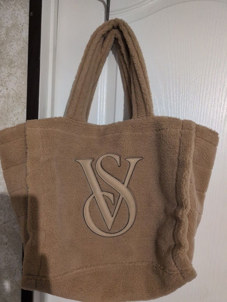 VS Tote
