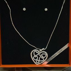 Avenue Gift Set …earrings And Heart