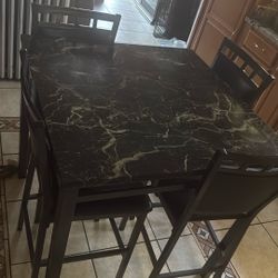 Table Black Excellent Condition 