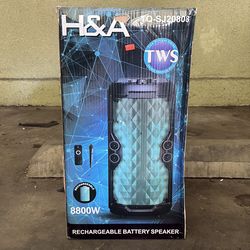 Speaker with microphone and controller