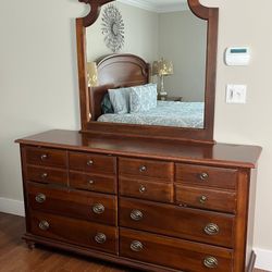 Broyhill Quality Bedroom Dresser