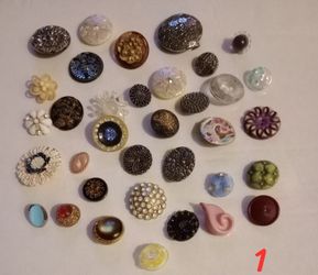 Assortment Lot Of Antique And Vintage Buttons