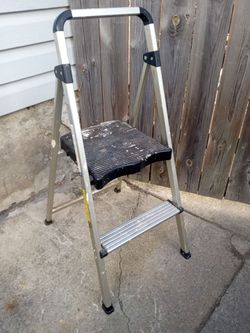 Gorilla Ladder - 225 Lb Step Stool