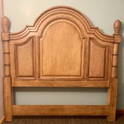 Queen Size Solid Wood Bed Frame 
