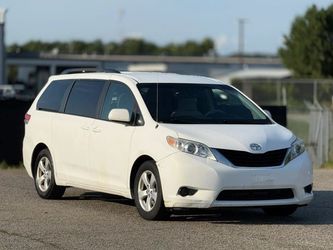 2012 Toyota Sienna
