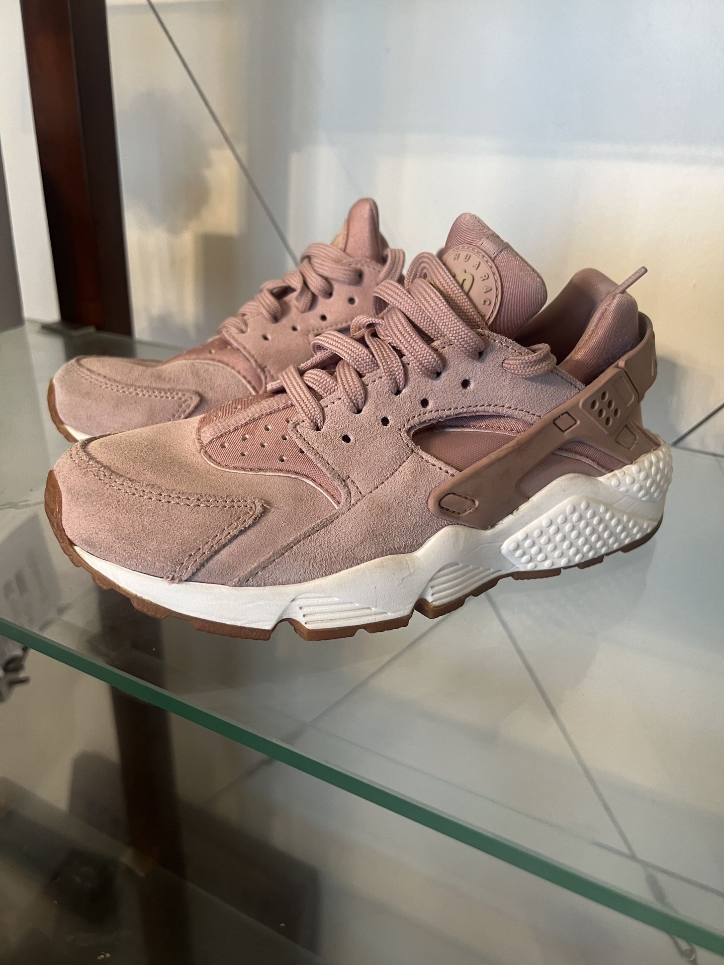 Worn Once. Nike Sneakers.