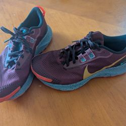 Nike Pegasus Trail 3  Men's Hiking Sneaker Sz 8