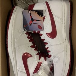  Nostalgic Heater in my opinion. Jordan 1 High Og. Metallic Varsity Red. 🔴⚪️ size(10.5M). DS(New). Now available! $225. Cash. Trades always welcome. 