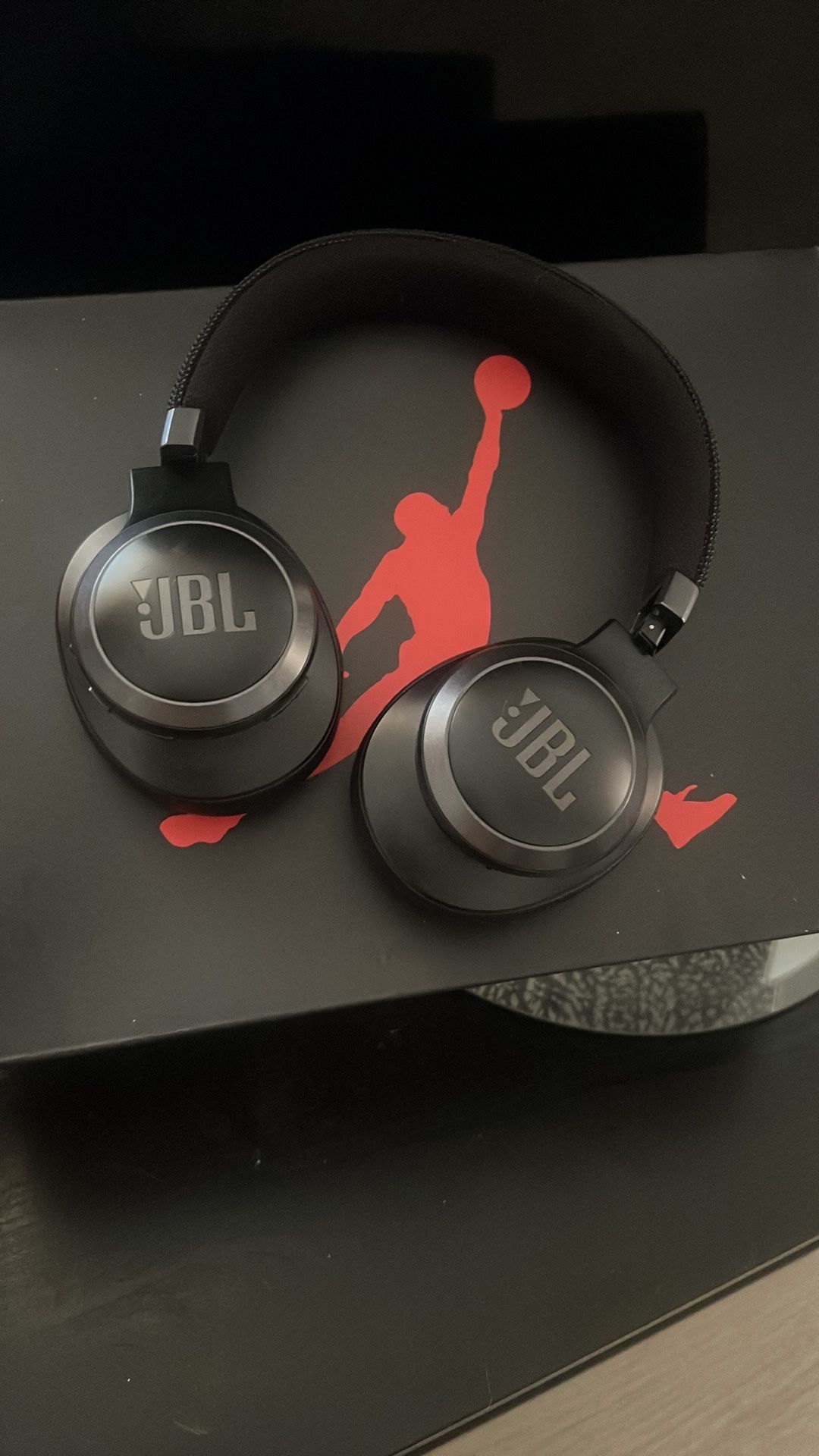 JBL BLUETOOTH HEADPHONES