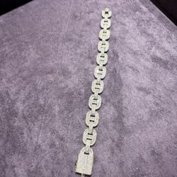 Iced Out Gucci Link Bracelet 