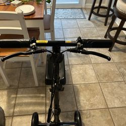 Knee Walker / Knee scooter - Elenker Foldable and Steerable knee Walker