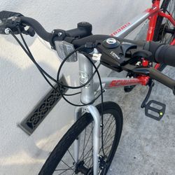 Schwinn Hybrid Bike Like New 