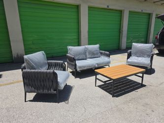 New and assembled Iron woven rope outdoor patio set