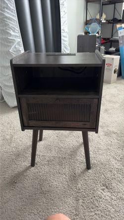 Soowery Mid-Century Modern Nightstand – Stylish & Functional