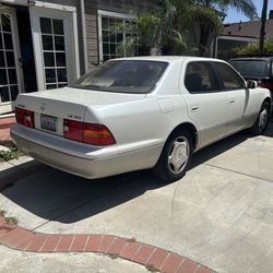 1998 Lexus LS 400
