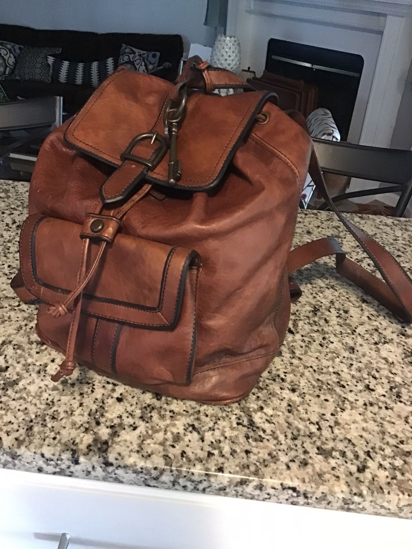VINTAGE . AMAZING Soft Rustic Leather Fossil Back Pack. VERY NICE CONDITION 