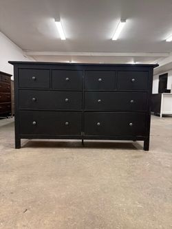 Tons of Storage Large Black 8 Drawer Dresser
