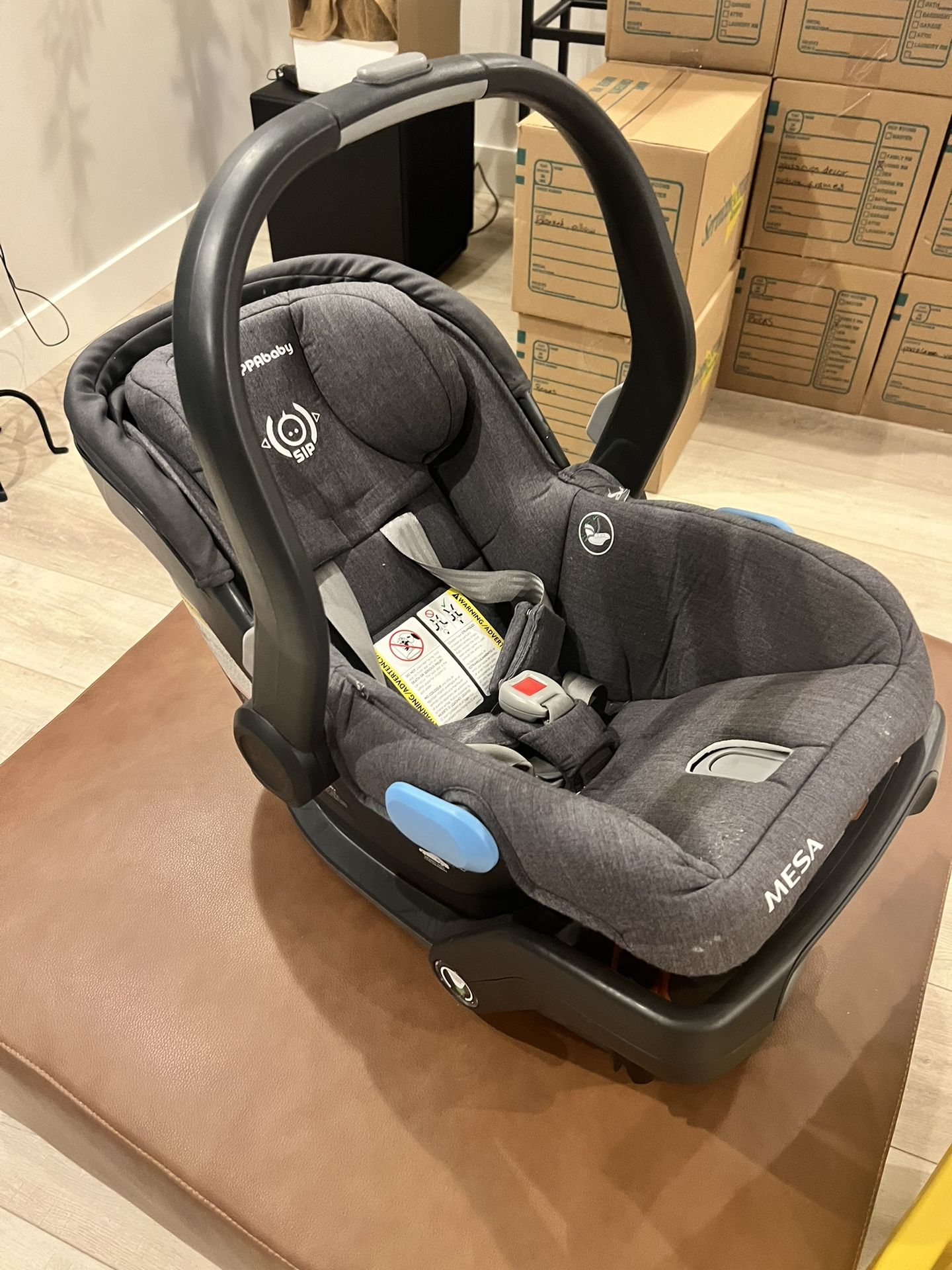 UppaBaby Mesa Infant Carrier/ Car seat With Base