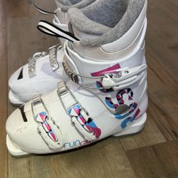 Rossignol Fun Girl Teens / Girls Ski Boots 215 255 mm Winter Snow Sports