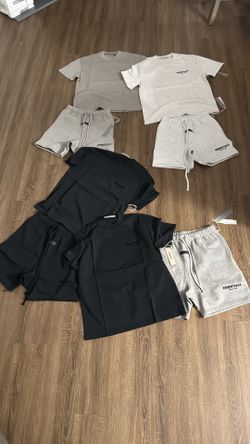 Essentials DM IF INTERESTED 