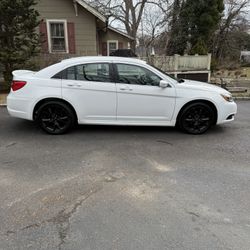 2013 Chrysler 200