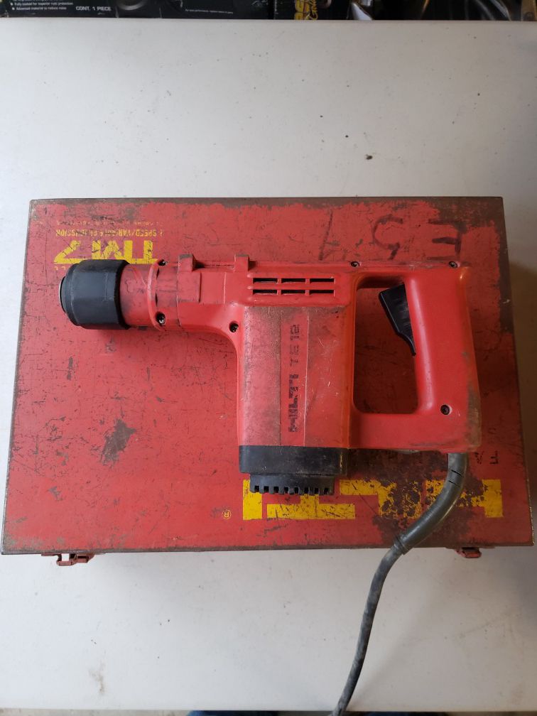 Hilti TE12 SDS Rotary Hammer Drill w Case