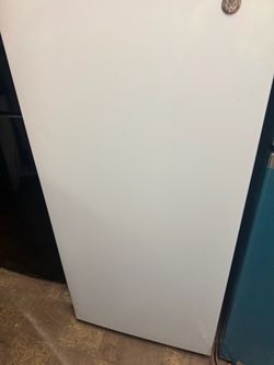 Nice GE upright freezer