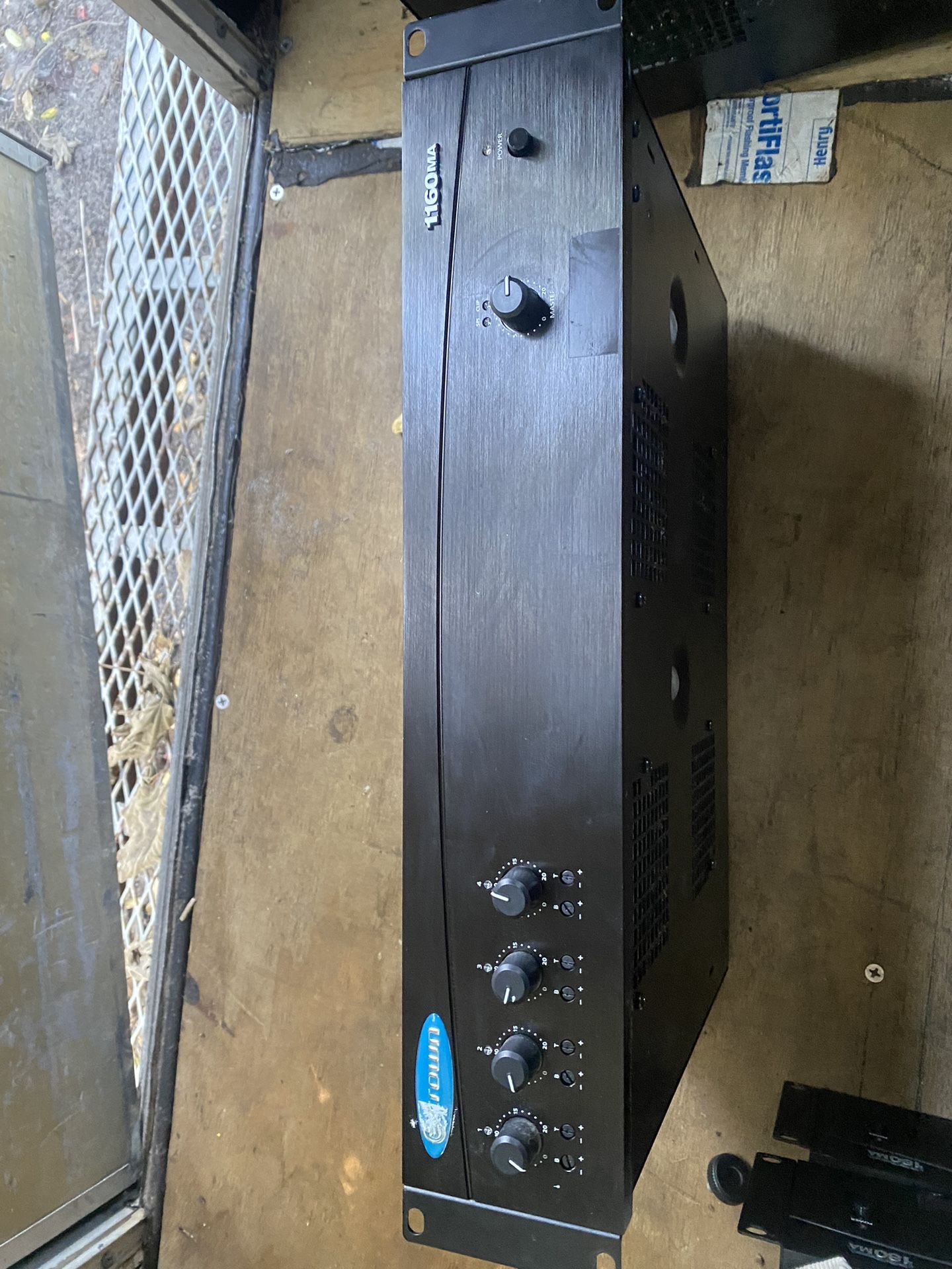 Crown Amp 1180