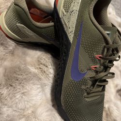 Nike Metcon Green Athletic Shoes with Blue Swoosh