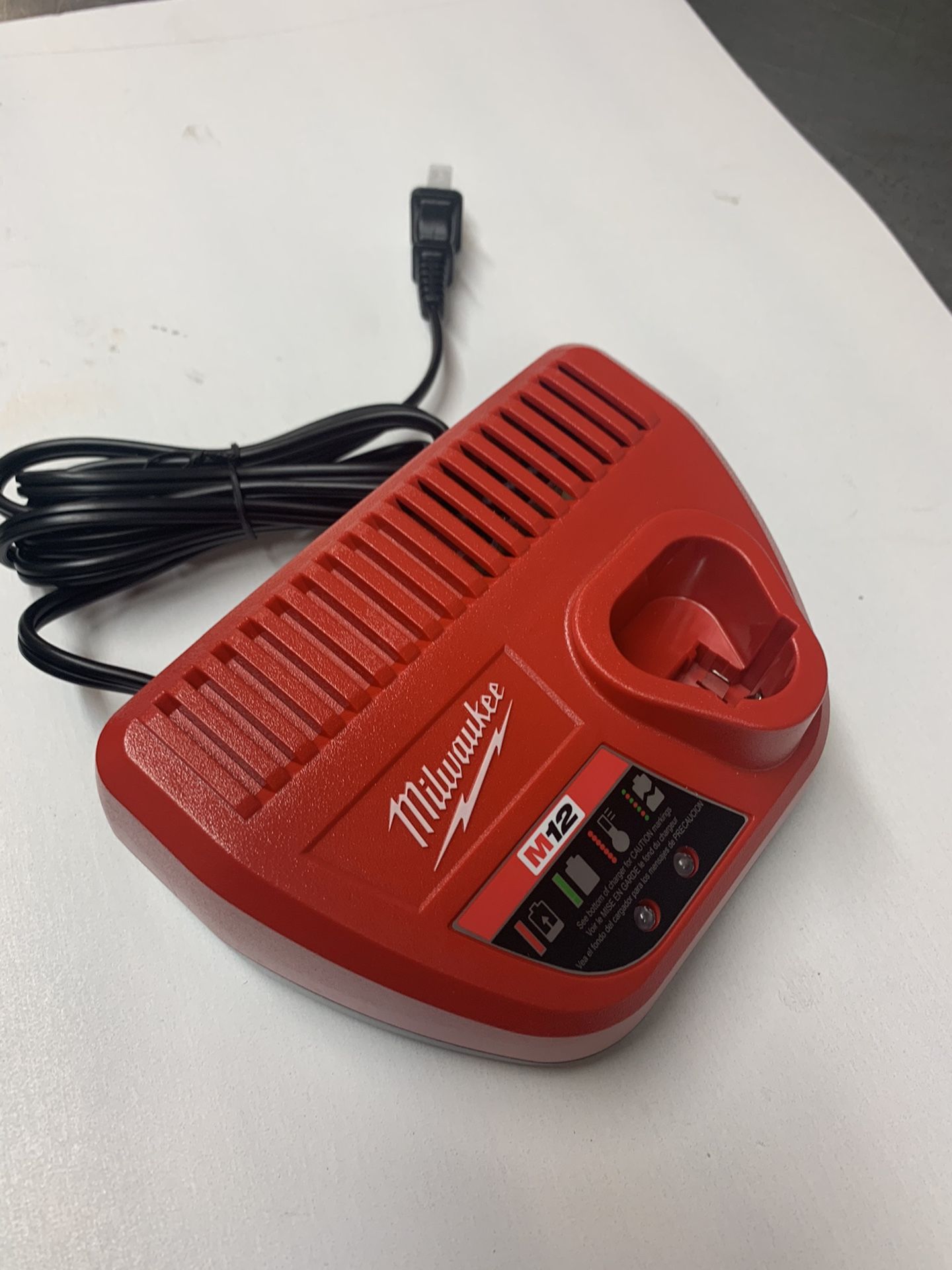 Milwaukee 12V charger