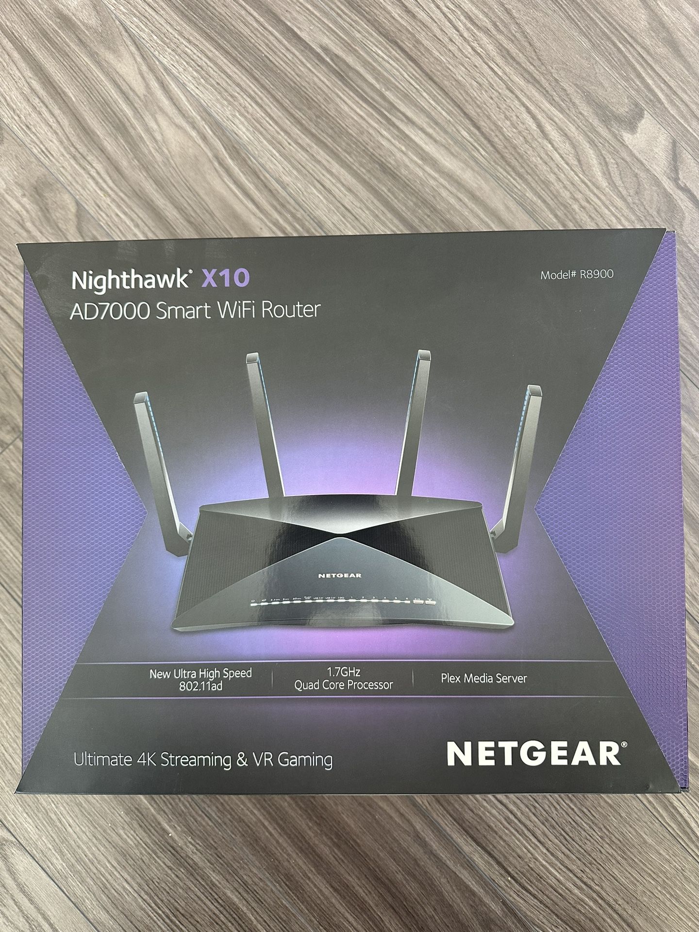 Netgear Nighthawk X10 AD7000 Smart Wi-Fi Gaming Router - R8900