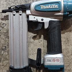 Makita 18-Gauge 2 Inch Finish Nailer 