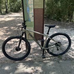 Specialized Rockhopper comp