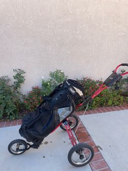 Golf push cart (BagBoy) good condition,3 wheels,cup holder and brake work fine
