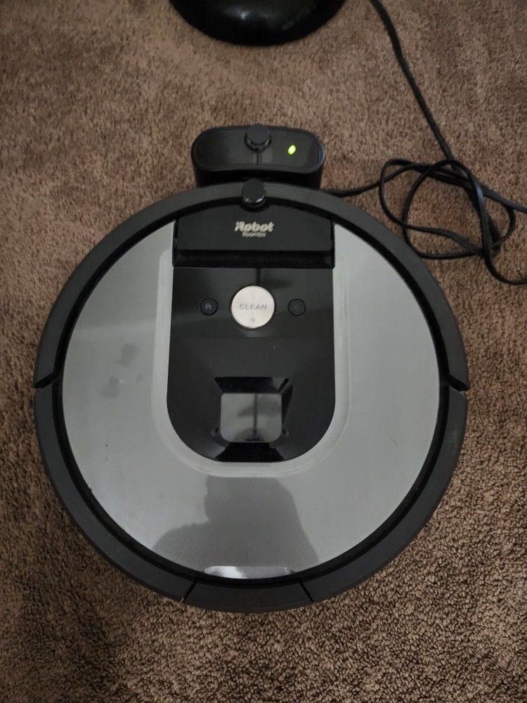 iRobot Roomba 960 Wi-Fi Connected Robot Vacuum w/Charging Dock