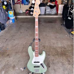 Fender 70’s Jazz Bass MIM