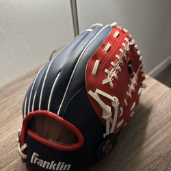 Franklin Sports Field Master Baseball Glove 12” Righty