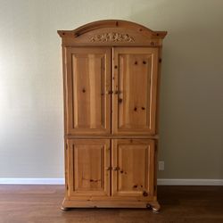 Broyhill Entertainment Cabinet 