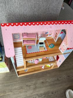 Kids dollhouse