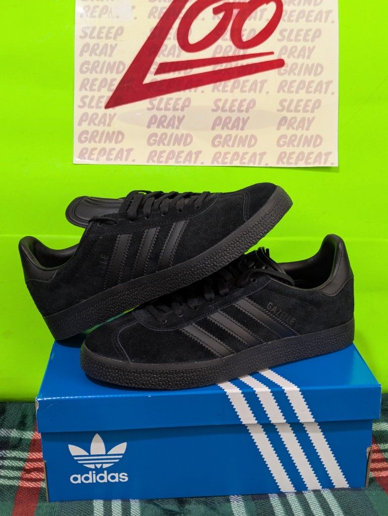 adidas Gazelle triple black NEW 5M