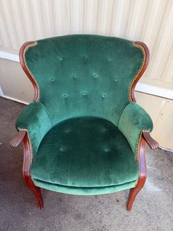 Victorian Style Green Velvet Tufted Armchair