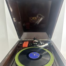1919 Victrola VV-X Wind-Up Record Player - FULLY FUNCTIONAL - $150