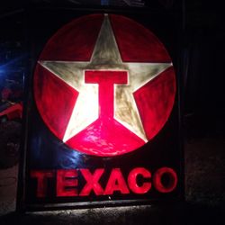 Large Texaco Sign