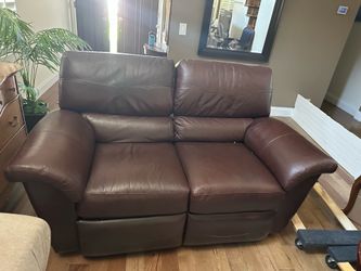 Leather Loveseat + 2 recliners La-Z Boy - must go!
