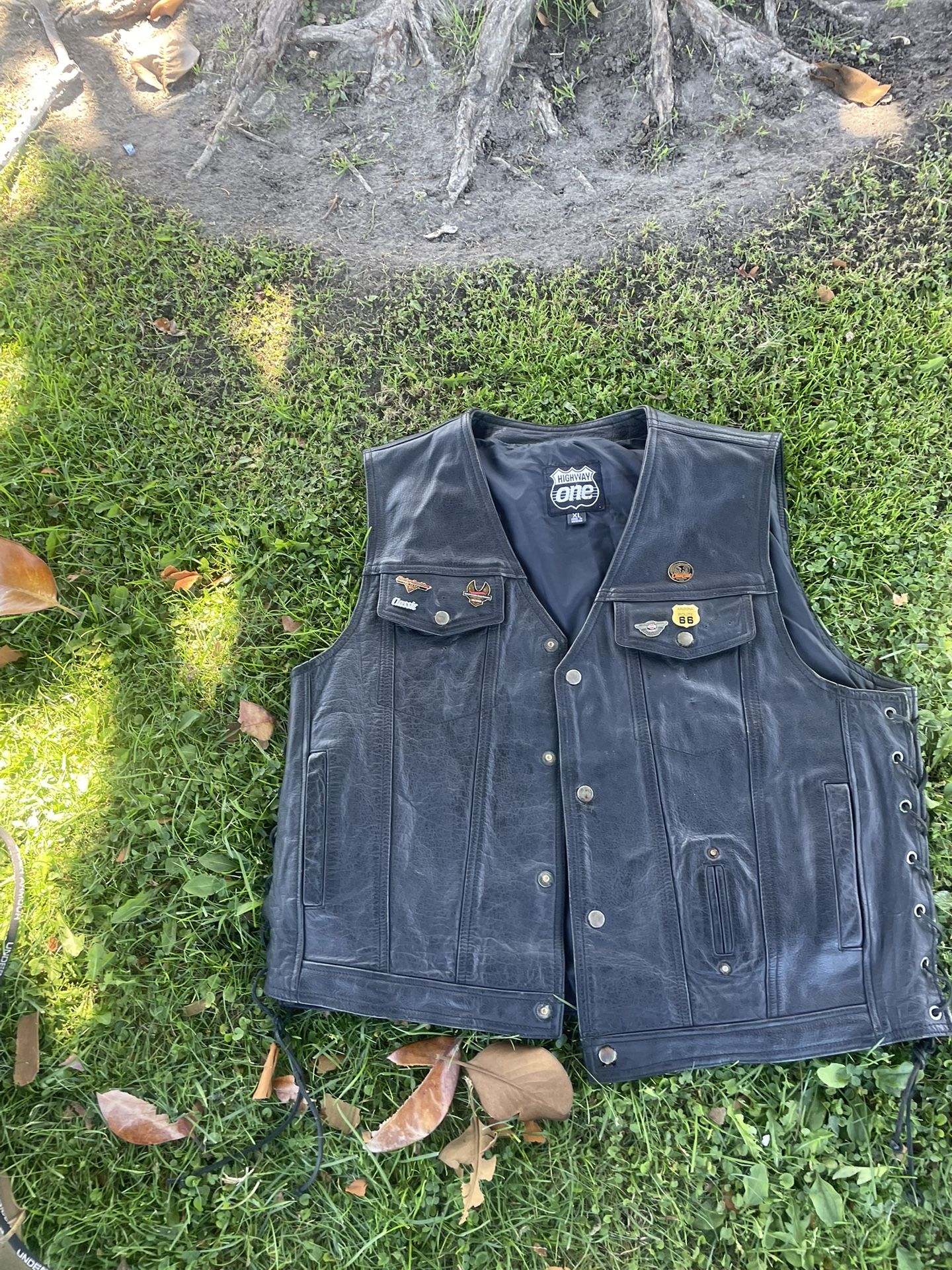 leather vest 