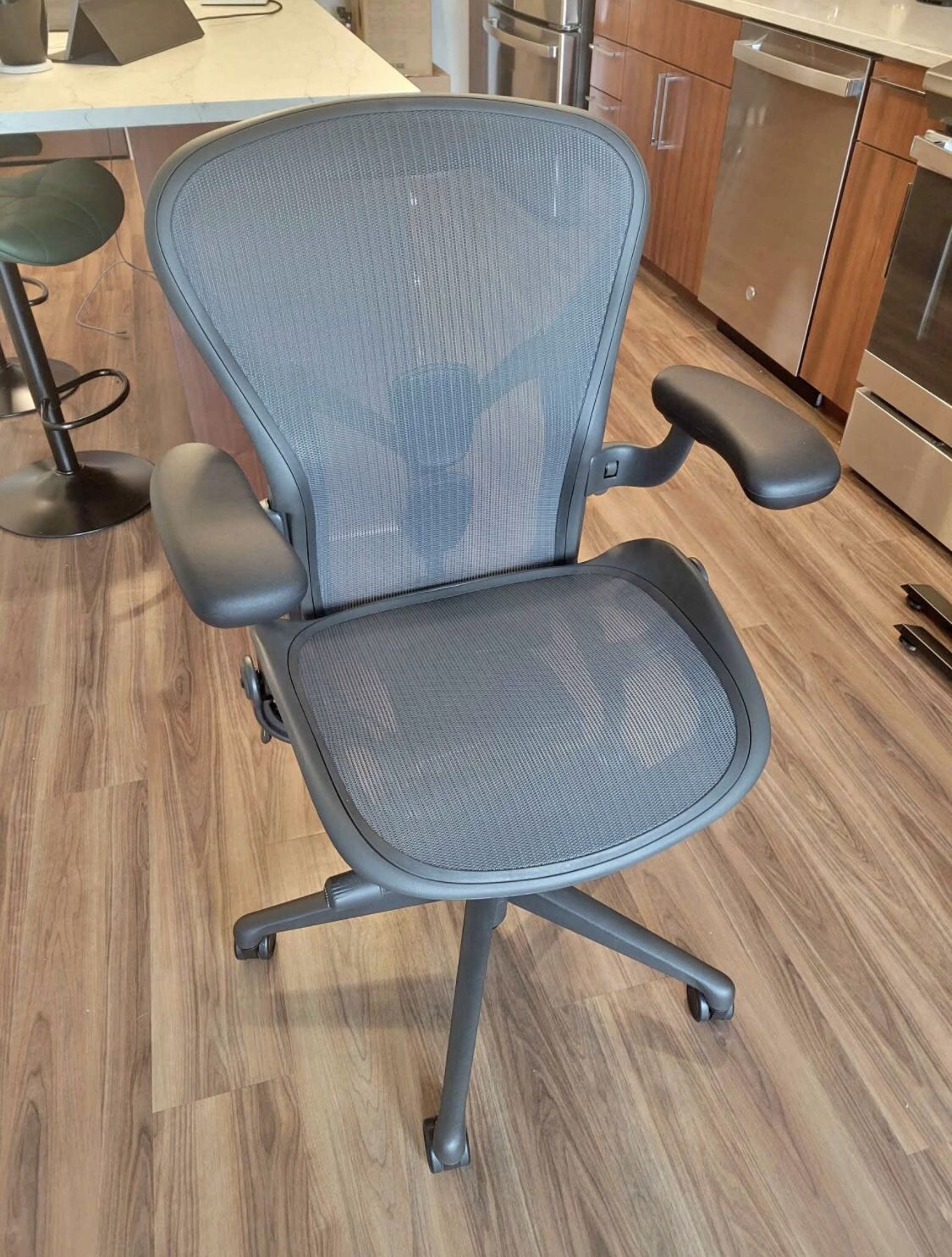 Herman-Miller-Aeron-Remastered-Office-Chair-Fully Loaded-Size B