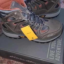 Men’s Hiking Boots Size 10