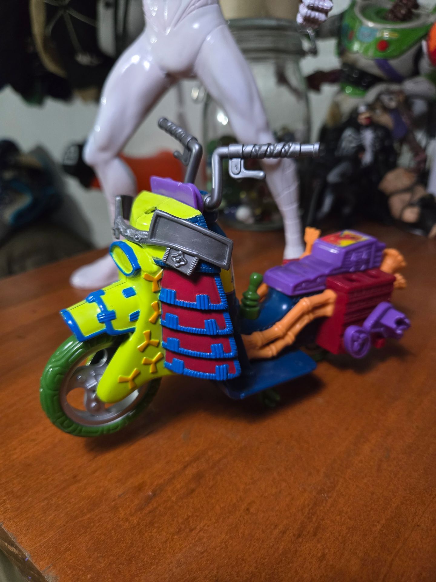 1992 Playmates Toys Teenage Mutant Ninja Turtles Samurai Scooter.