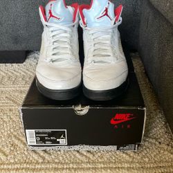 Nike Air Jordan’s Retro 5 Size 9